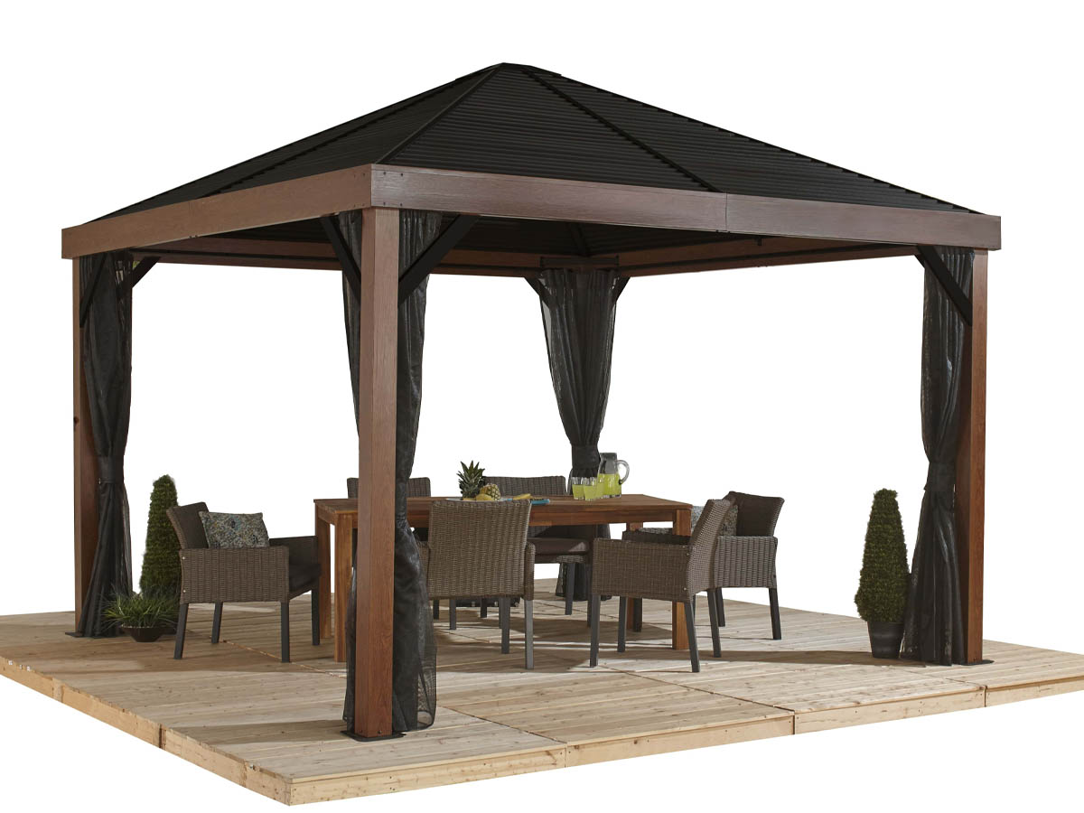 Paviljon na belem ozadju