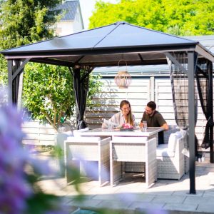 Paviljon s trdo streho