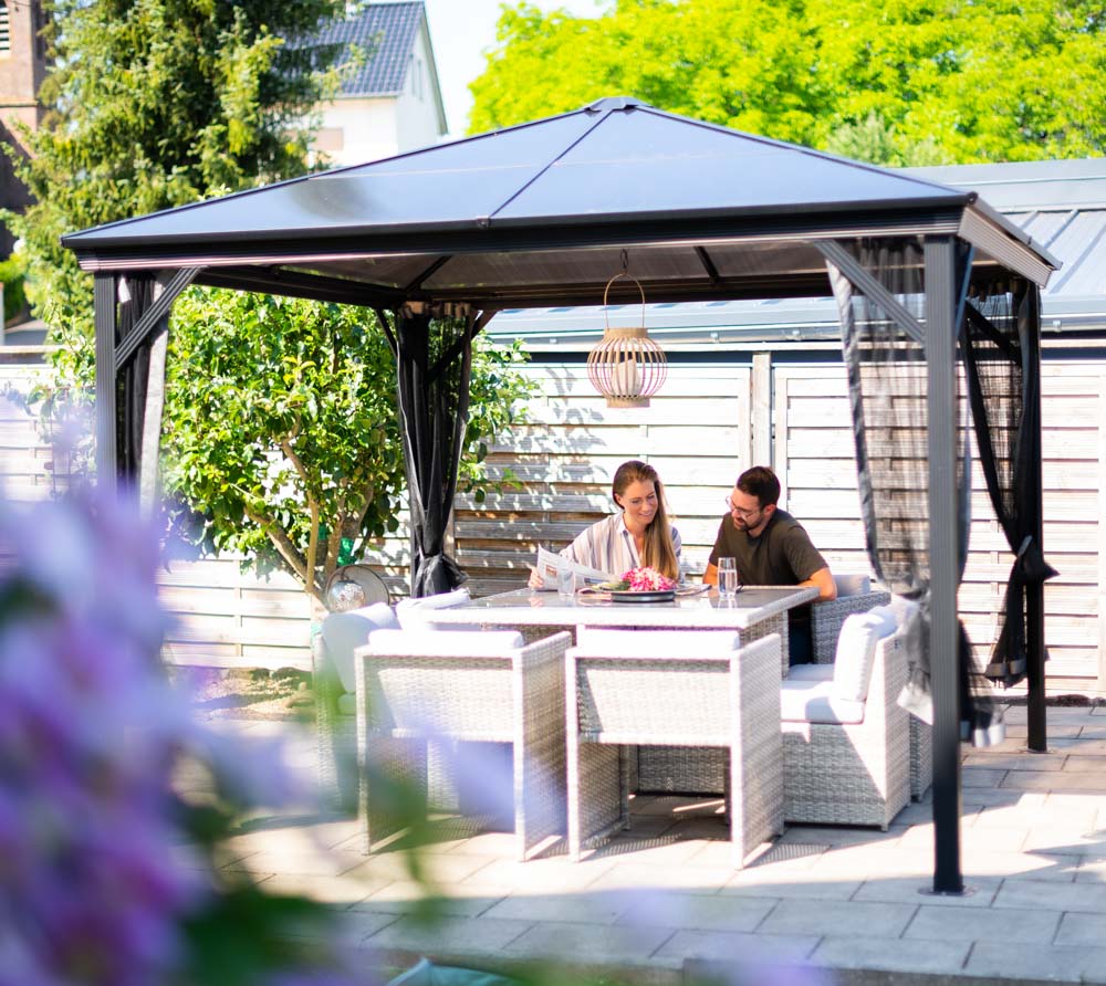 Paviljon s trdo streho