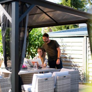 Paviljon s trdo streho