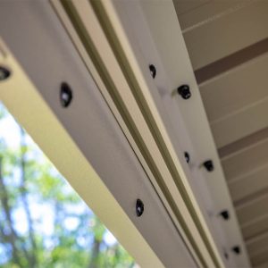 tečaji za zavese pri paviljonu