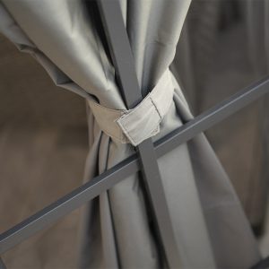 Pritrditev zaves na paviljonu